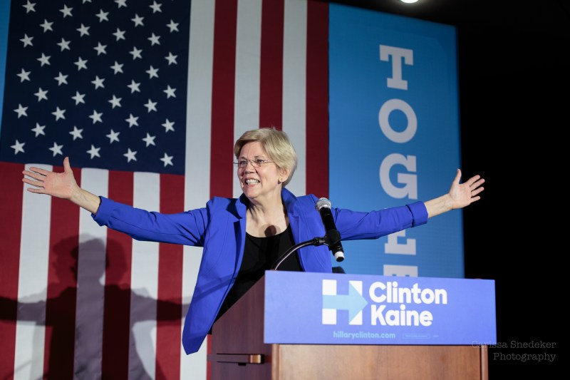 elizabeth-warren_2016-11-02-11